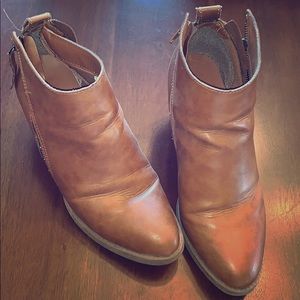 Zip up Dress ankle boots